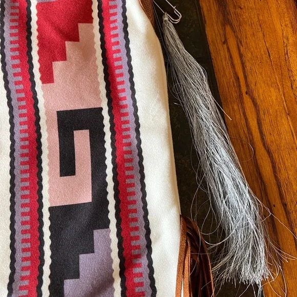 ❤️ Southwestern Aztec Boho Cowgirl Vegan Purse Tote Bag Brand New Condition ❤️ - Picture 10 of 13